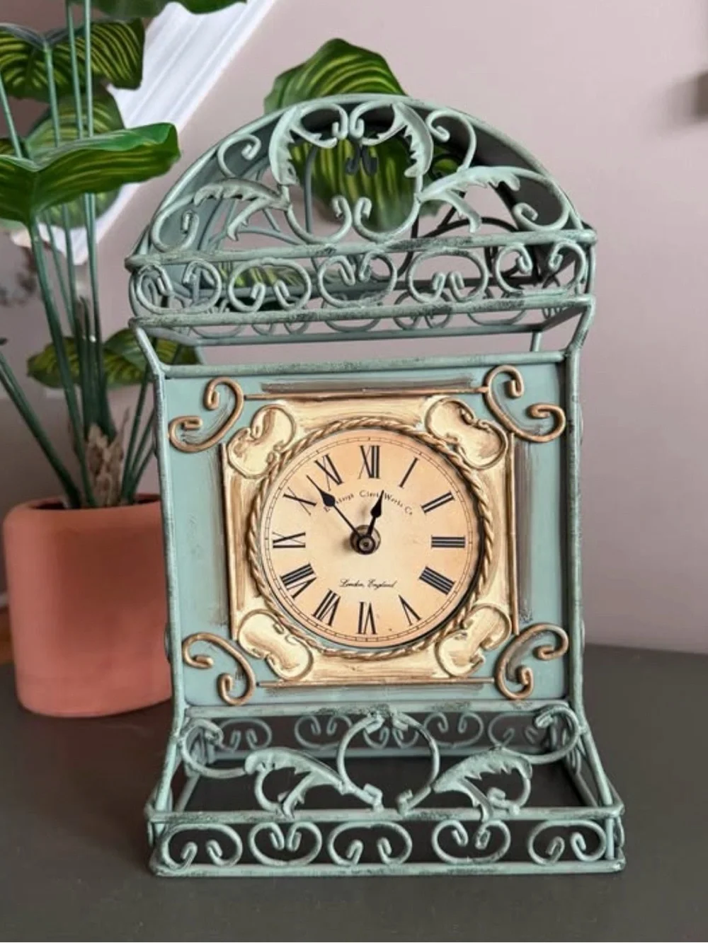 Edinburgh Clock Works Co. Vintage Style Metal Clock